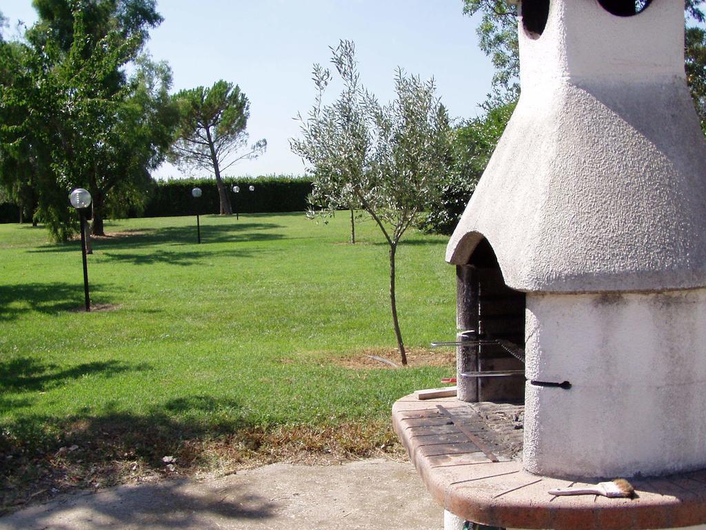 Agriturismo La Pisana Exterior foto